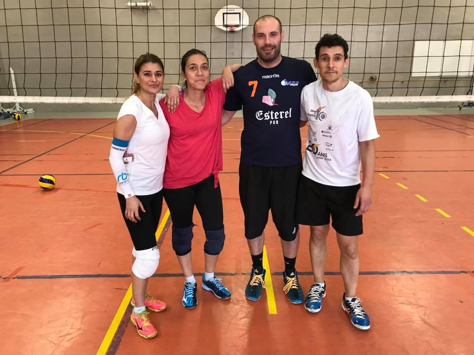 gal/saison 2017-2018/tournoi_noel_seniors/26169352_10155446926986743_6025575358839962781_n.jpg